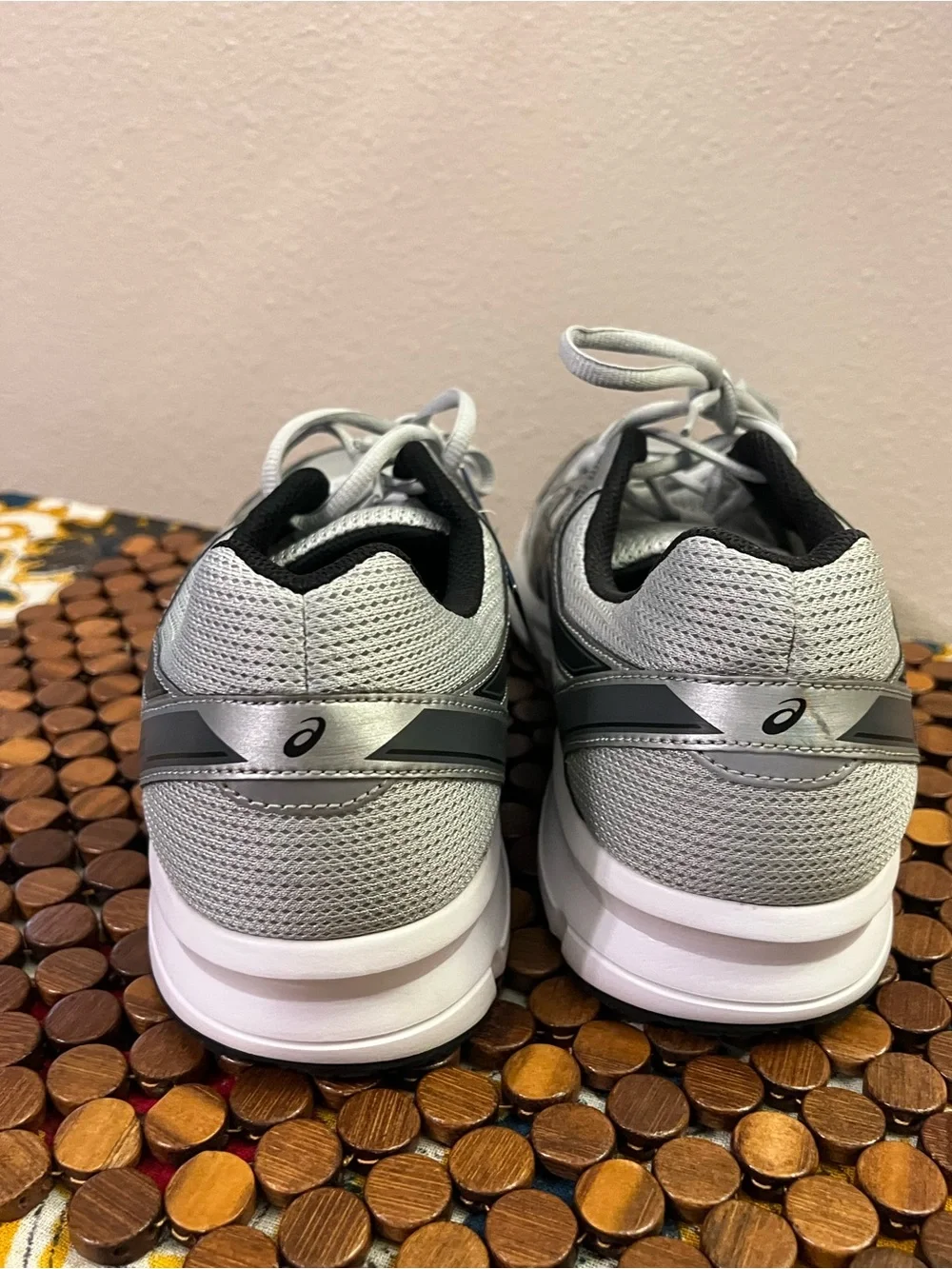 ASICS Jolt Men's Running Shoes Sneakers Size 11.5 glacier grey black carbon NWT